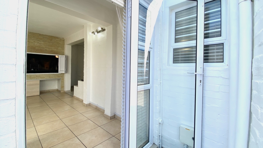 2 Bedroom Property for Sale in Dwarskersbos Western Cape